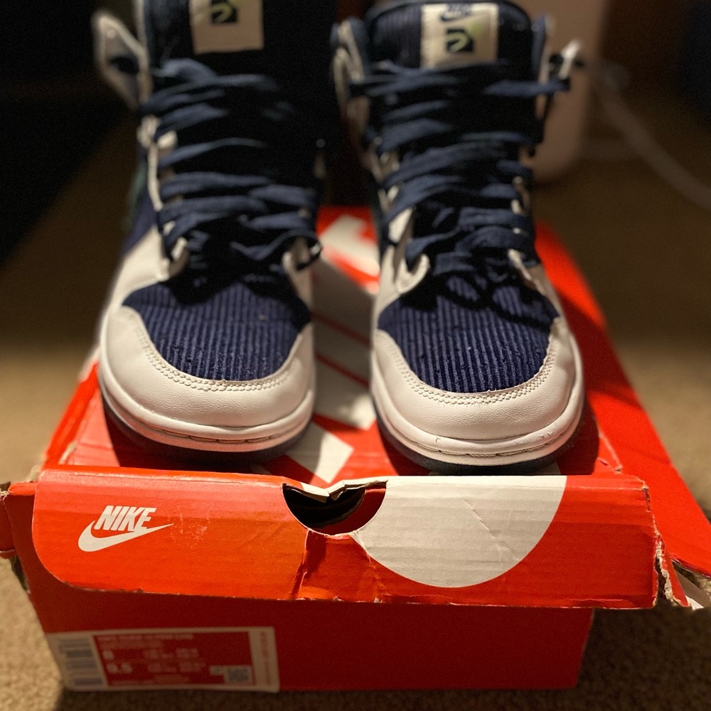 Dunk High Sports Specialties 8 Men’s 9.5 Women